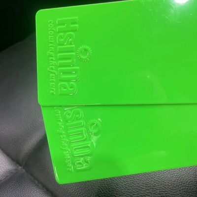 پوشش پودر فلورسنت سبز کاواسکی با اثر درخشش UV و مقاومت 50 کیلوگرم در سانتی متر در برابر ضربه برای اسپری الکتروستاتیک